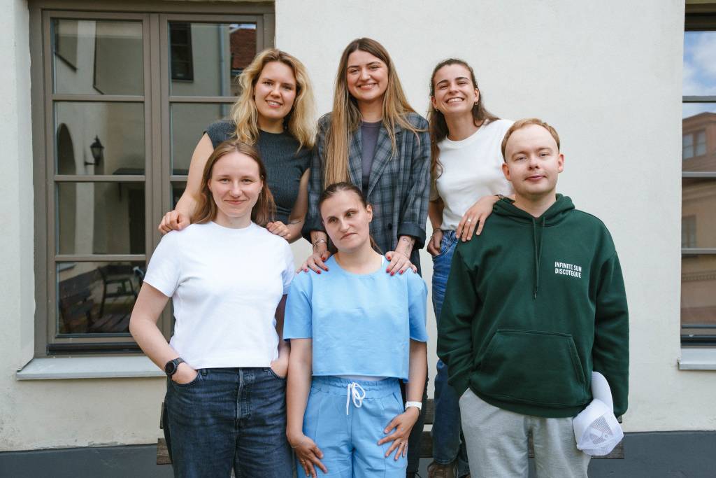 Projekto „Lego įdarbinimui" komanda: Agnė Lukaševičiūtė, Ugnė Elkimavičiūtė ir kiti dalyviai - Julija, Eglė, Teodoras, Deimantė